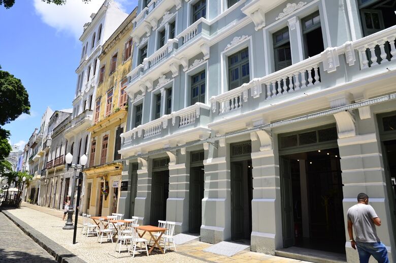 Casa Zero: primeiro shopping sociocultural do Brasil movimenta Rua do Bom Jesus, no Recife. Foto: Arthur Mota/ Folha de Pernambuco