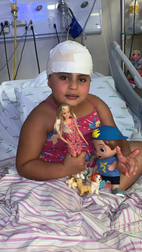 A pequena Maria Ísis, de 5 anos, passou por cirurgia no último domingo (9) - Foto: Arquivo Pessoal