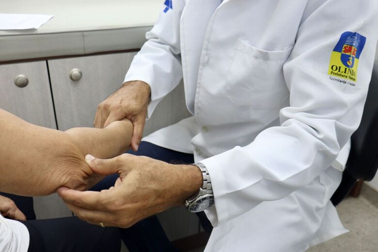 Carreta disponibiliza exame gratuito de hanseníase. Foto: Júnior Soares / Folha de Pernambuco