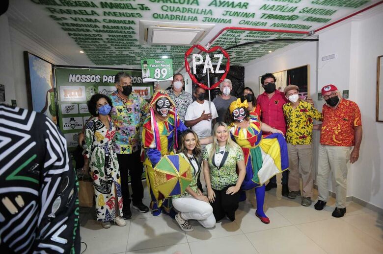 Homem da Meia Noite apresenta os homenageados e tema do bloco no Carnaval 2023 - Foto: Ricardo Fernandes/ Folha de Pernambuco