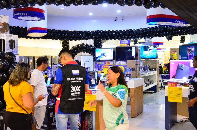 Black Friday no Shopping Tacaruna (Foto: Arthur Mota/Folha de Pernambuco)