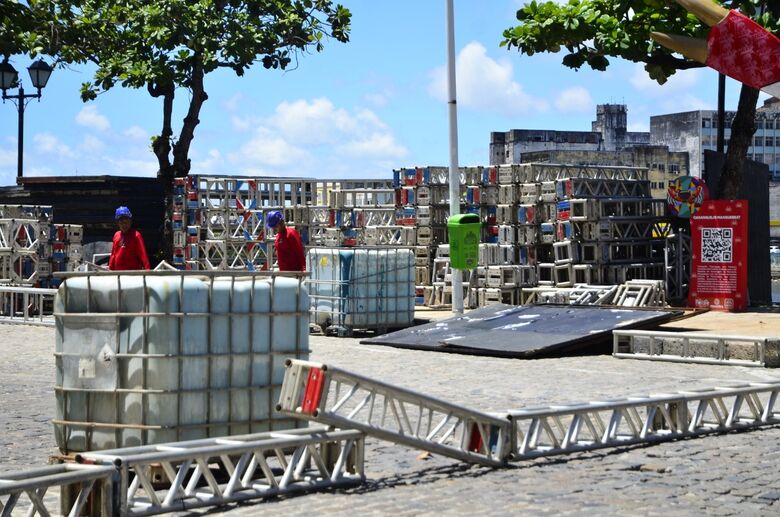 Bloqueio no Cais da Alfândega. Foto: Arthur Mota/Folha de Pernambuco
