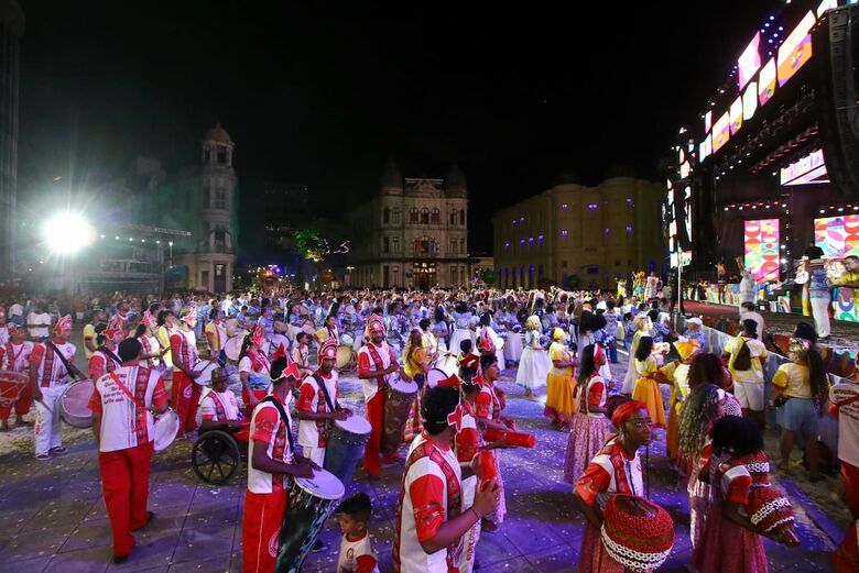 Tumaraca - Encontro das Nações de Maracatu, no Marco Zero | Foto: Ed Machado/Folha de Pernambuco
