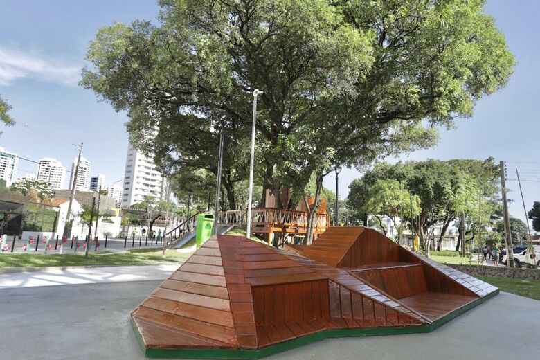 Praça da Infância na Encruzilhada - Foto: Hélia Scheppa/PCR