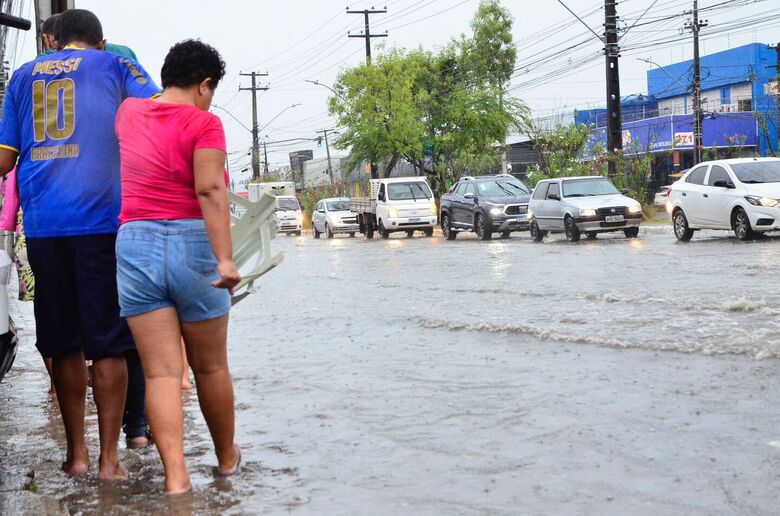 Alagamento em bairros do Recife e Região Metropolitana. Foto: Alagamento em bairros do Recife