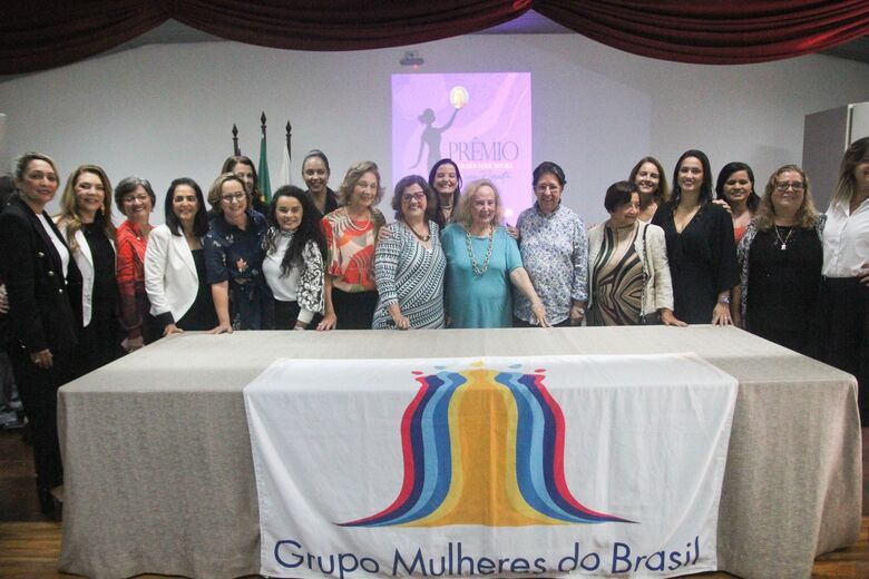 Grupo Mulheres do Brasil homenageou educadoras - Foto: Melissa Fernandes/Folha de Pernambuco