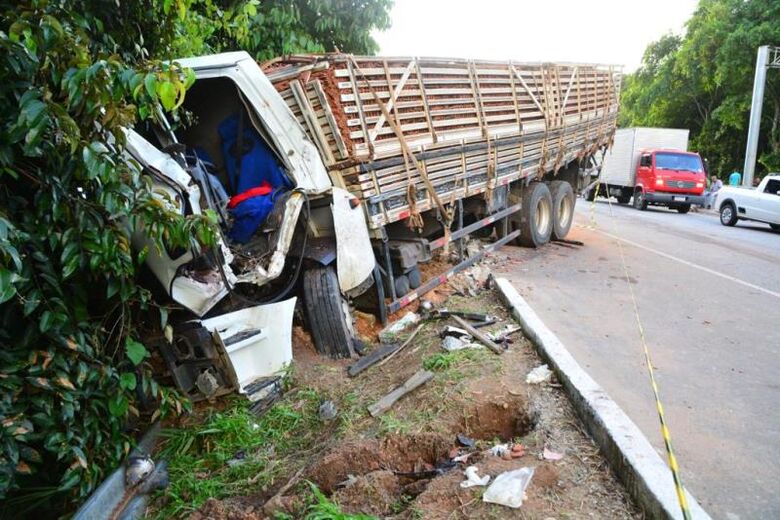 Acidente deixou vários feridos na BR-408 | Foto: Paullo Allmeida/Folha de Pernambuco