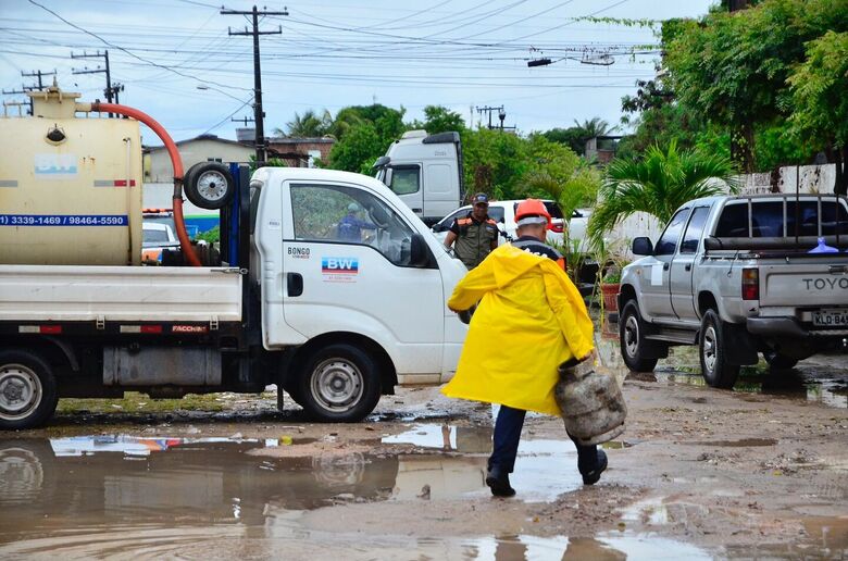 Demolição do Edifício Leme, em Olinda | Fotos: Arthur Mota/Folha de Pernambuco