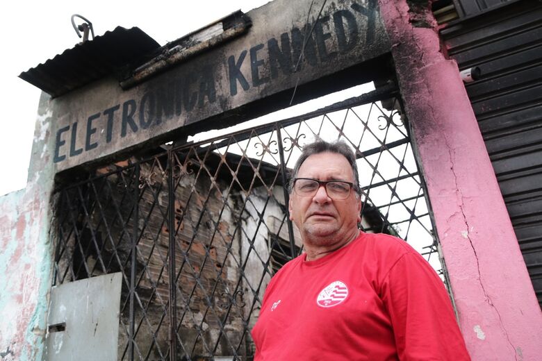 Clóvis Ribeiro, amigo da vítima - Foto: Arthur Mota/Folha de Pernambuco