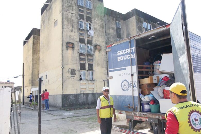 Moradores denunciam furtos e insegurança em prédios interditados no Janga // Fotos: Arthur Mota/Folha de Pernambuco