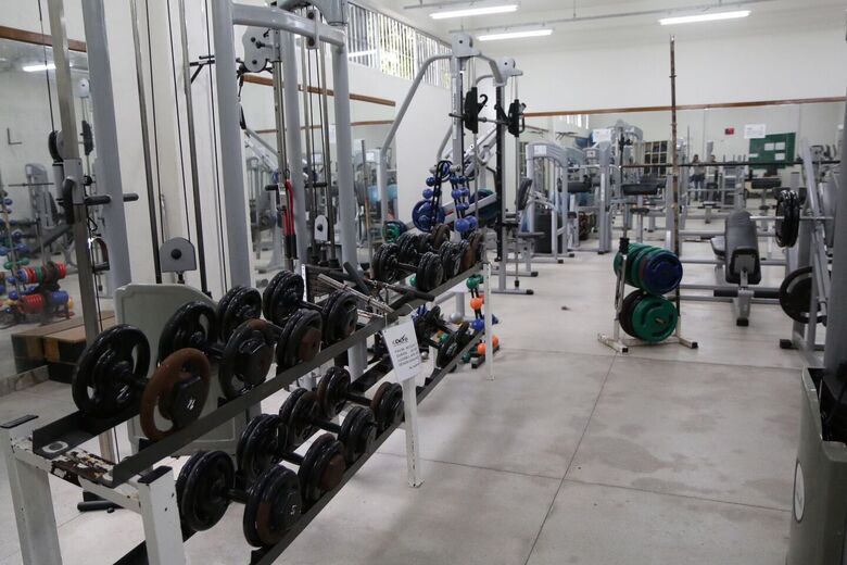 Sala que será disponibilizada para prática de musculação pelos estudantes - Foto: Arthur Mota/Folha de Pernambuco