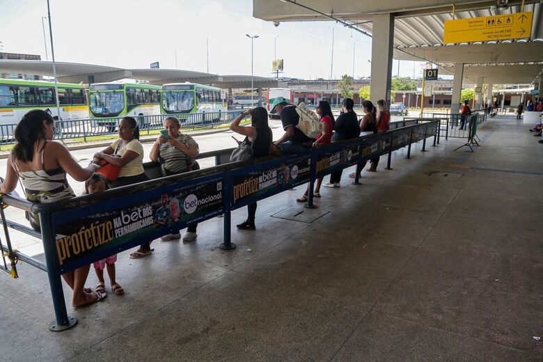 Movimentação no TI - Joana Bezerra | Foto: Alexandre Aroeira / Folha de Pernambuco