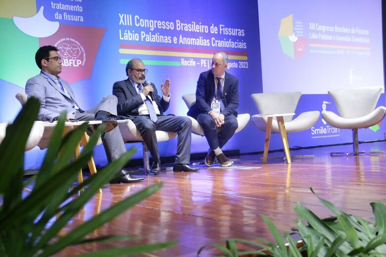 Evento reúne especialistas, na Imbiribeira, Zona Sul da cidade | Foto: Arthur Mota/ Folha de Pernambuco