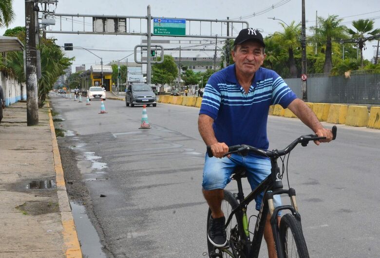 Carlos Silva, pedreiro - Foto: Paullo Allmeida/Folha de Pernambuco