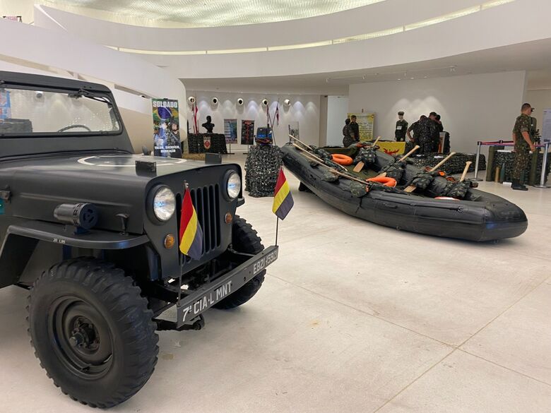 Exposição de Material de Emprego Militar no Parque Dona Lindu. Foto: Divulgação