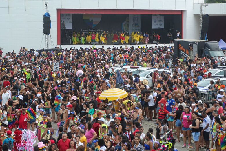 Público se reuniu no Parque Dona Lindu (Foto: Alexandre Aroeira/Folha de Pernambuco)