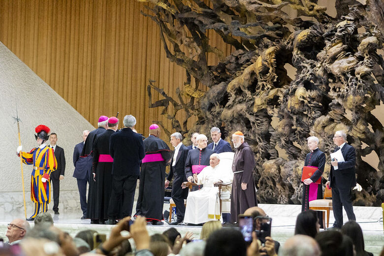 Apresentação da Orquestra Criança Cidadã no Vaticano, diante do Papa Francisco. Foto: Carlos Eduardo/OCC