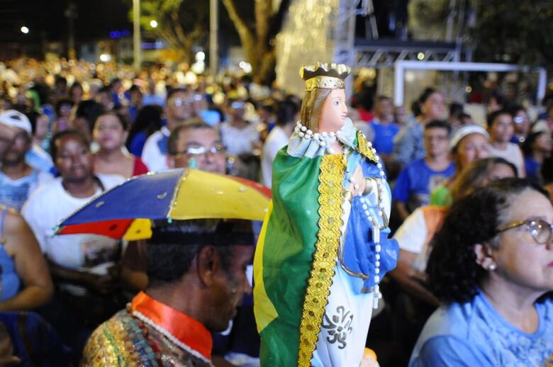 Procissão da Bandeira inicia celebrações da Festa do Morro da Conceição | Crédito: Ricardo Fernandes/ Folha de Pernambuco