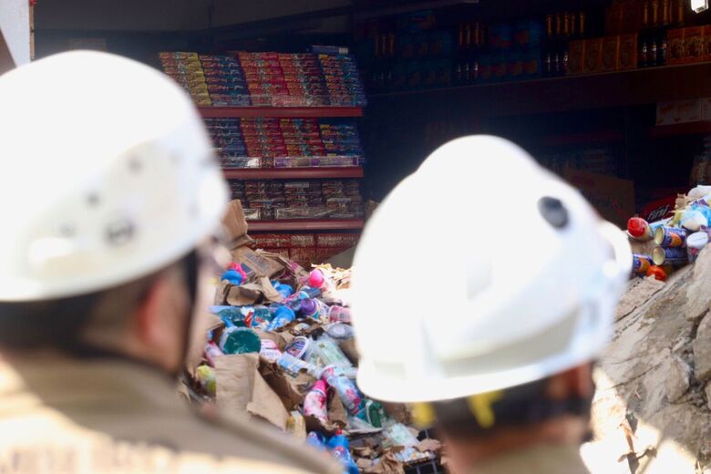 Desabamento do supermercado Atacarejo Econômico, no Curado IV. Foto: Júnior Soares/Folha de Pernambuco