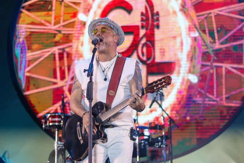 Show de Geraldinho Lins na Virada Recife 2024, no Polo Pina. Fotos: Walli Fontenele/ Folha de Pernambuco