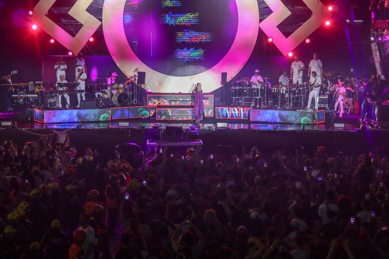 Show de Ivete na Virada Recife 2024, no Polo Pina. Fotos: Walli Fontenele/ Folha de Pernambuco
