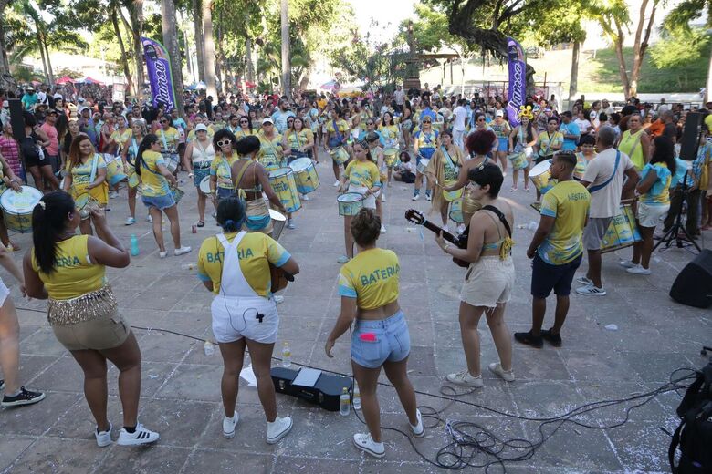 Prévias agitam foliões em Olinda | Foto: Arthur Mota/Folha de Pernambuco