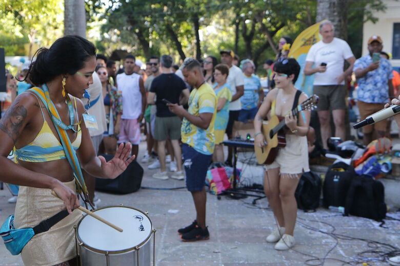 Prévias agitam foliões em Olinda | Foto: Arthur Mota/Folha de Pernambuco