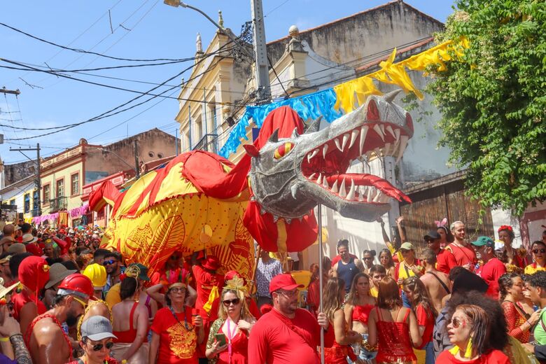 Saída do Eu Acho é Pouco no Sábado de Zé Pereira de 2024, em Olinda (Foto: Walli Fontenele/Folha de Pernambuco)