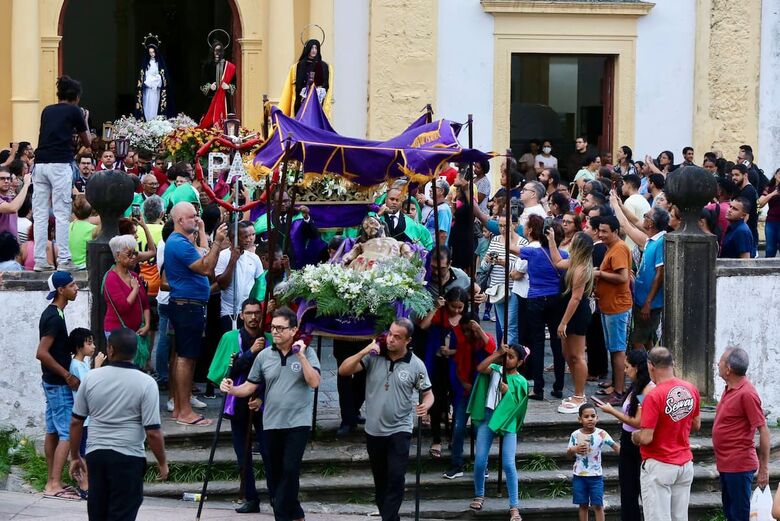 Procissão do Nosso Senhor Morto, em Olinda | Foto: Alexandre Aroeira/Folha de Pernambuco
