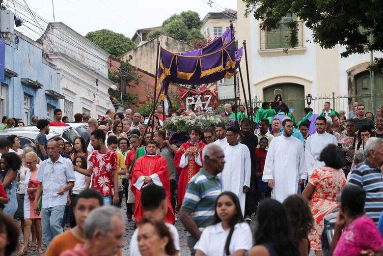 Procissão do Nosso Senhor Morto, em Olinda | Foto: Alexandre Aroeira/Folha de Pernambuco.