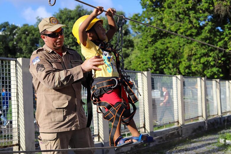Polícia Militar organiza série de atividades para crianças com Espectro Autista. Foto: Divulgação/PMPE