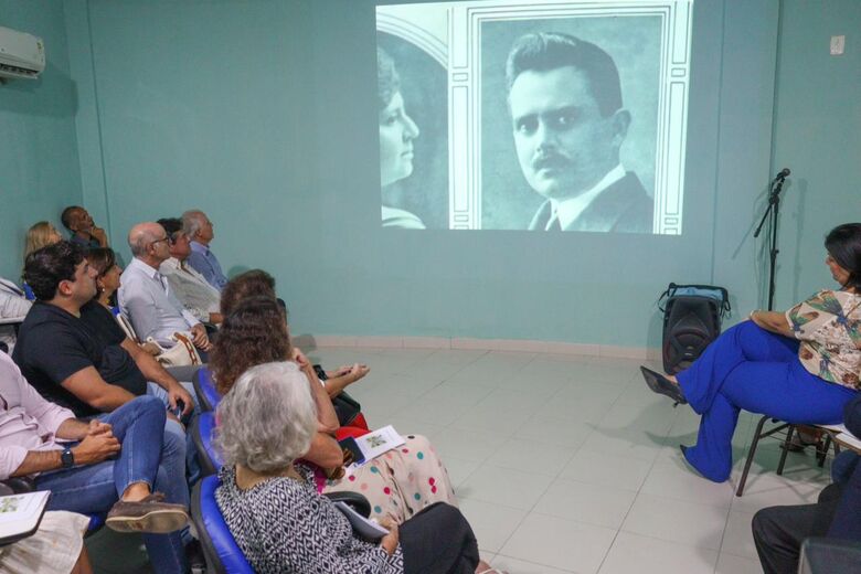 Visita dos familiares de José Pessoa de Queiroz e do Barão de Lucena ao HBL | Foto: Walli Fontenele