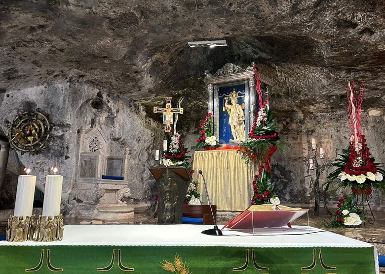 Gruta de São Miguel Arcanjo - Foto: Leusa Santos/Folha de Pernambuco