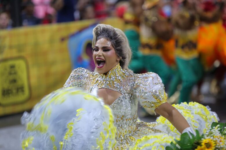 São João do Recife 2024: público lota Sítio Trindade para competição de quadrilhas - Foto: Alexandre Aroeira/Folha de Pernambuco