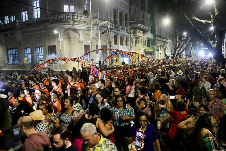 Caminhada do Forró 2024. Foto: Alexandre Aroeira/ Folha de Pernambuco. 