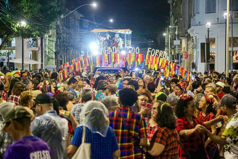 Caminhada do Forró 2024. Foto: Alexandre Aroeira/ Folha de Pernambuco. 