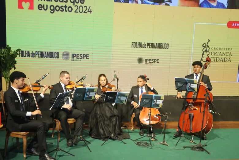 O Quinteto de Cordas da Orquestra Cidadã foi a atração especial da 21ª edição do 'Prêmio Marcas Que Eu Gosto'.
Foto: Walli Fontenele/Folha de Pernambuco.