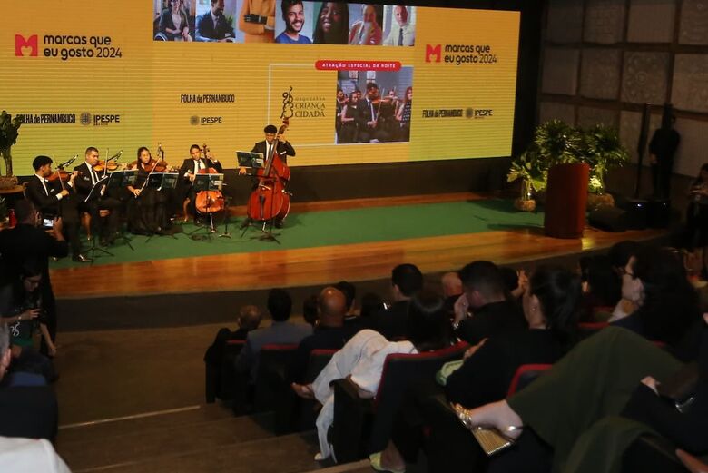 O Quinteto de Cordas da Orquestra Cidadã foi a atração especial da 21ª edição do 'Prêmio Marcas Que Eu Gosto'.
Foto: Walli Fontenele/Folha de Pernambuco.