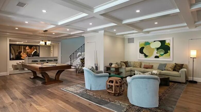 Sala de sinuca em mansão de Jennifer Lopez e Ben Affleck (Foto: Divulgação)