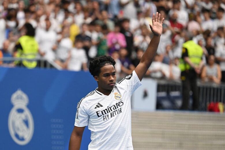Endrick apresentado pelo Real Madrid. Foto: JAVIER SORIANO/AFP