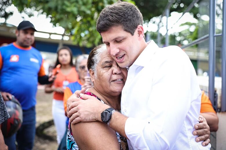 Entrega de praça que homenageia Antonio Carlos Figueira, no Recife (Foto: Rodolfo Loepert/Prefeitura do Recife)