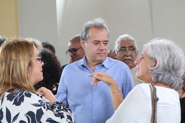 Velório da ex-primeira-dama Magdalena Arraes. Na foto, Danilo Cabral (Foto: Arthur Mota/Folha de Pernambuco)