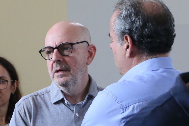 Velório da ex-primeira-dama Magdalena Arraes. Na foto, Pedro Arraes, filho (Foto: Arthur Mota/Folha de Pernambuco)