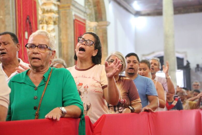Missa na Basílica do Carmo, neste domingo (14) | Foto: Arthur Mota/Folha de Pernambuco