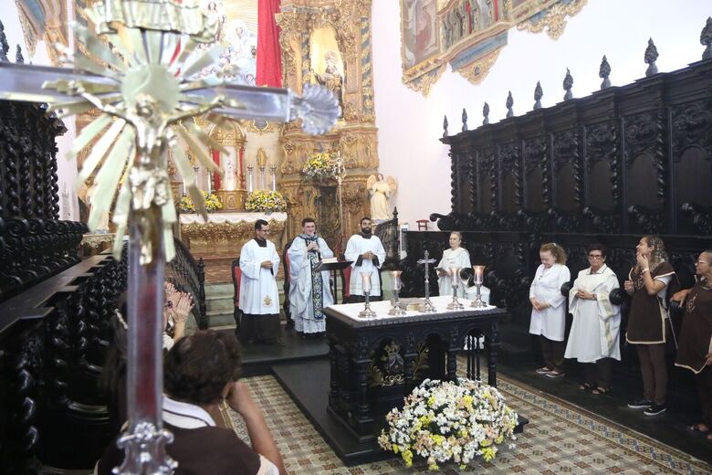 Missa na Basílica do Carmo, neste domingo (14) | Foto: Arthur Mota/Folha de Pernambuco