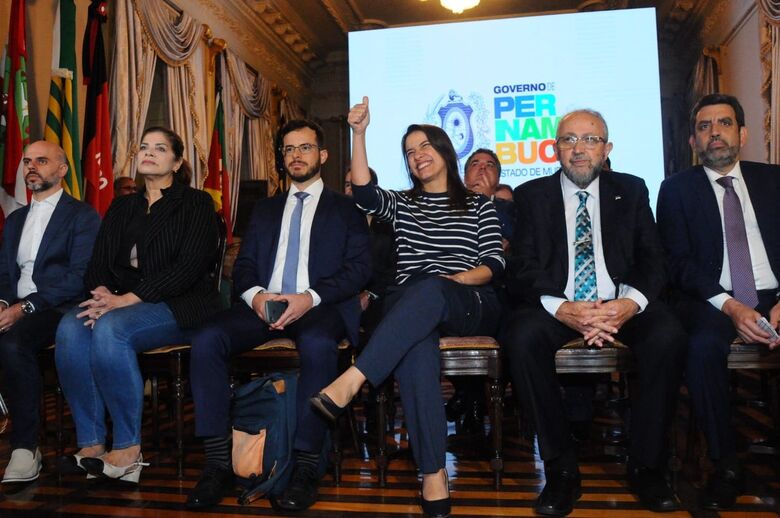 Compesa: empréstimo de R$ 1,1 bilhão é oficializado nesta segunda (29) Foto: Ricardo Fernandes/Folha de Pernambuco