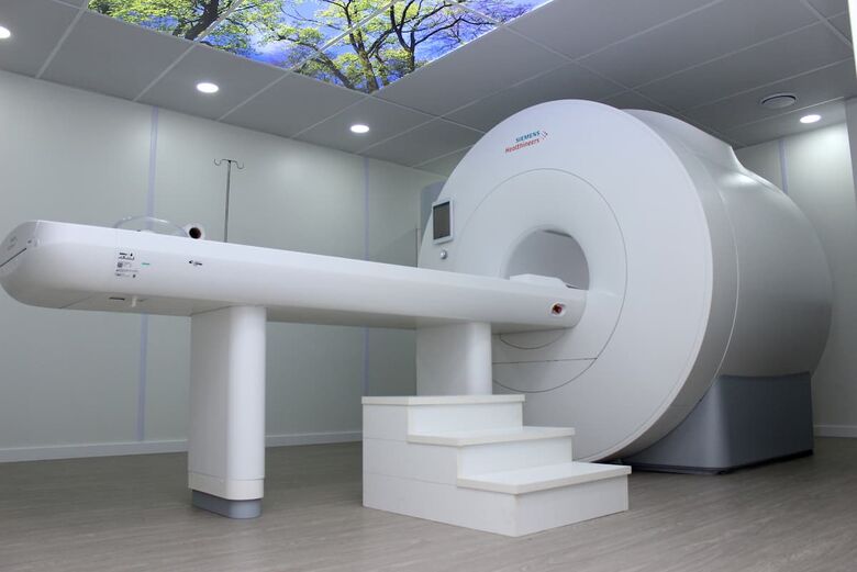 A ressonância magnética Magnetom, da Siemens, na  Clínica Memorial Diagnóstico por Imagem, em Goiana. Foto: Clarice Melo/Folha de Pernambuco.