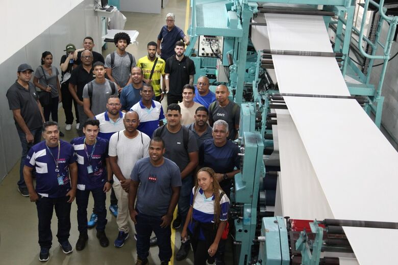 Visita de alunos do SENAI ao industrial da da Folha de Pernambuco - Foto: Davi de Queiroz/Folha de Pernambuco