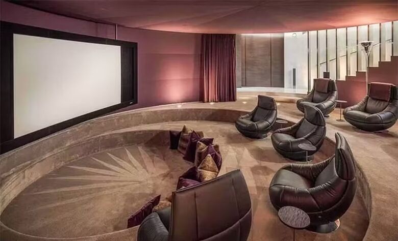 Vista para o mar, seis suítes e oito banheiros: veja a mansão de Alicia Keys // Foto: Zillow Real Estate/Reprodução