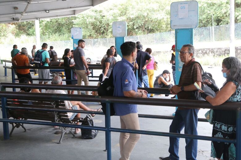 Movimentação no TI da Macaxeira. Foto: Arthur Mota/Folha de Pernambuco